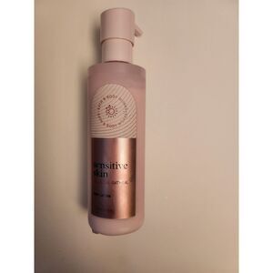 Bath and Body Works Sensitive Skin Colloidal Oatmeal Lotion 7.8 fl oz B19